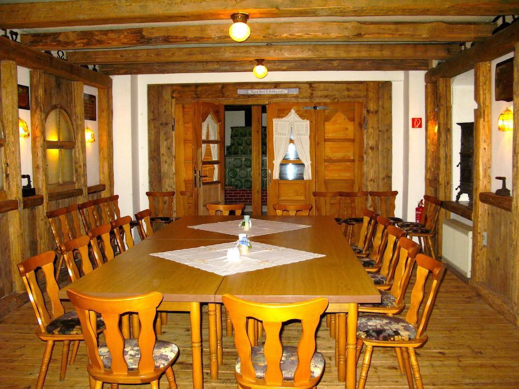 Landhotel Goldener Becher Limabach - Oberfrohna Εξωτερικό φωτογραφία