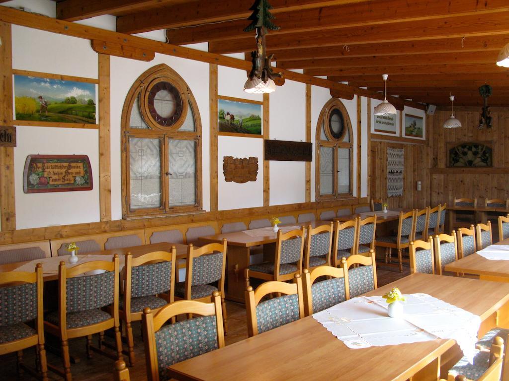 Landhotel Goldener Becher Limabach - Oberfrohna Εξωτερικό φωτογραφία